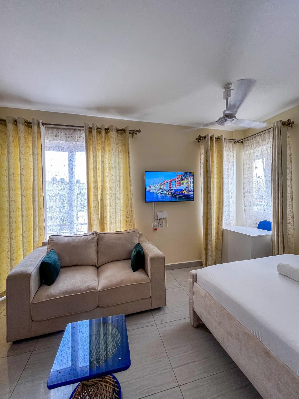 Unit 16 - Stylish Studio Apartment near Nyali Cinemax